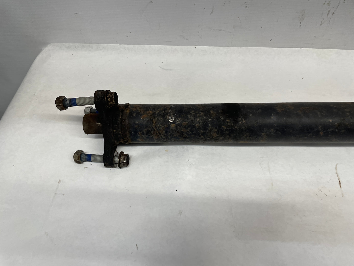 2013 Chevy Caprice PPV Drive Shaft Driveshaft Driveline Propeller Shaft OEM - Day's Parts Yard