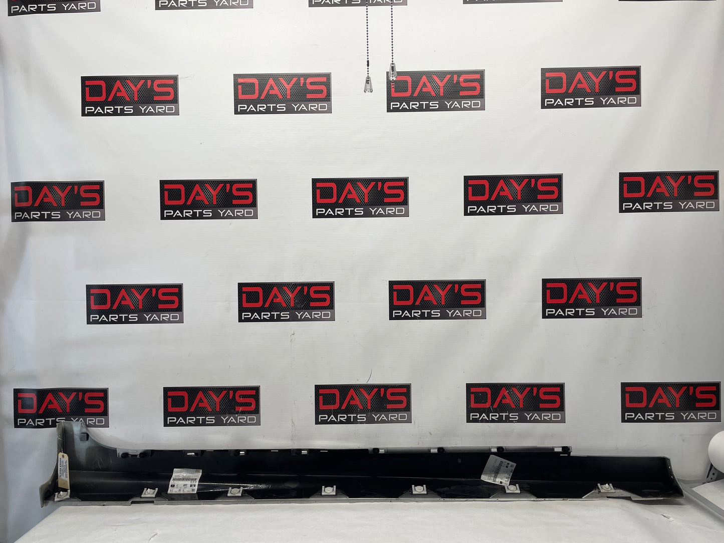2014 Chevy SS Sedan LH Driver Rocker Molding Side Skirt Panel Trim OEM - Day's Parts Yard
