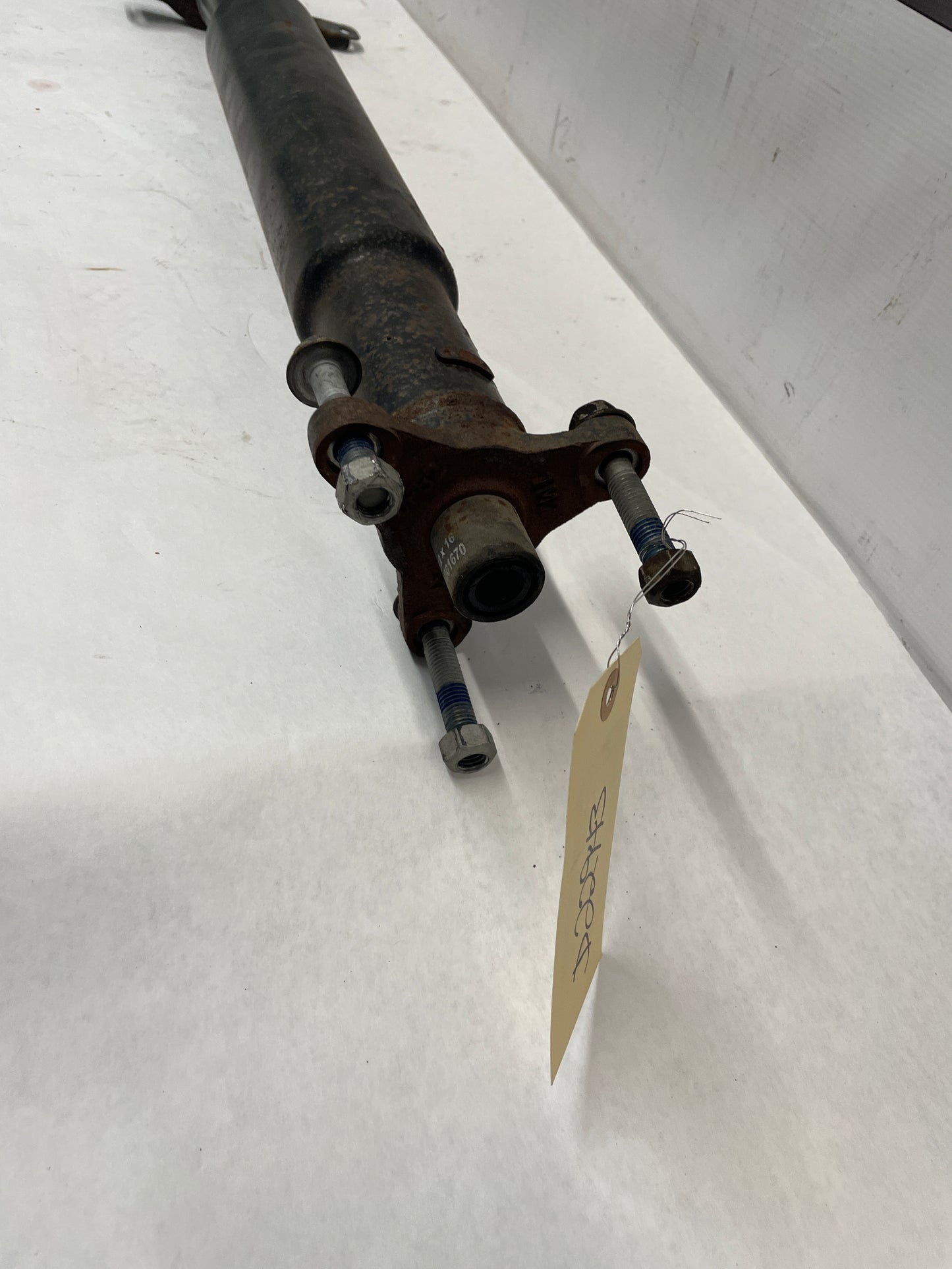 2013 Chevy Caprice PPV Drive Shaft Driveshaft Driveline Propeller Shaft OEM - Day's Parts Yard