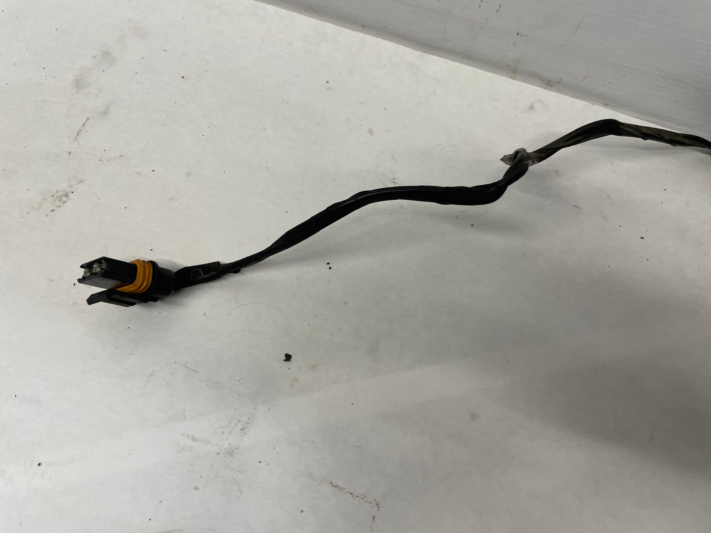 2008 Pontiac G8 GT Radiator Electric Cooling Fan Wire Wiring Harness OEM - Day's Parts Yard