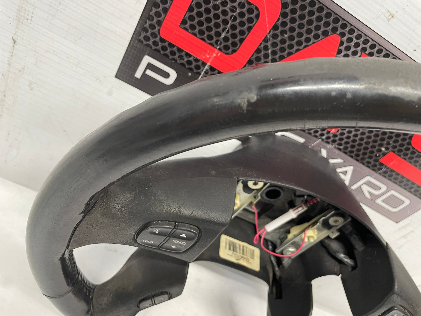 2004 GMC Sierra K1500 Steering Wheel w/ Buttons Controls OEM - Day's Parts Yard