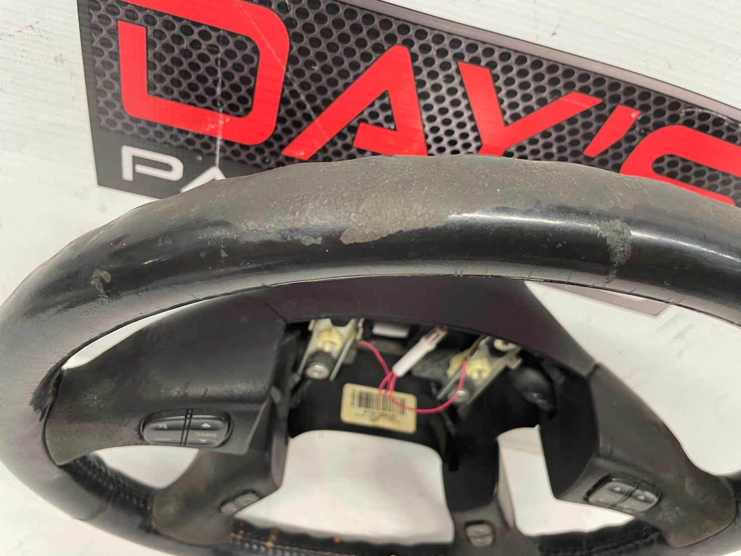2004 GMC Sierra K1500 Steering Wheel w/ Buttons Controls OEM - Day's Parts Yard