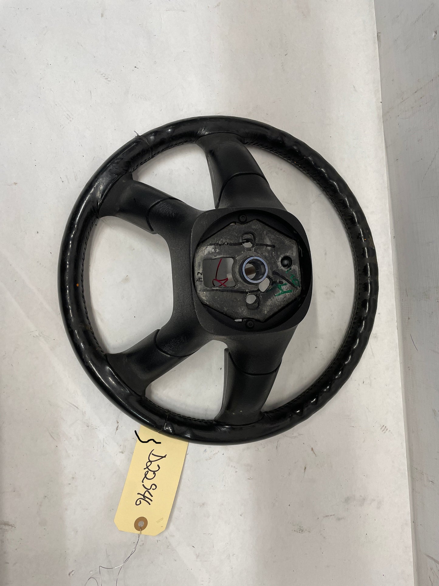 2004 GMC Sierra K1500 Steering Wheel w/ Buttons Controls OEM - Day's Parts Yard