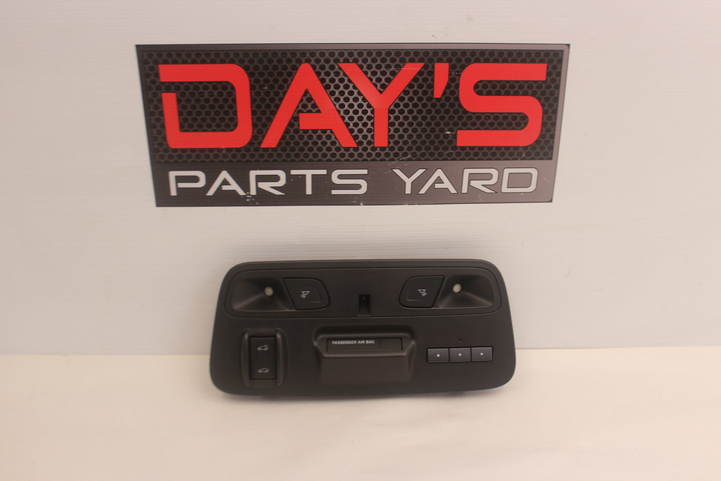 2016 Chevy Camaro SS Interior Roof Courtesy Overhead Dome Light OEM - Day's Parts Yard