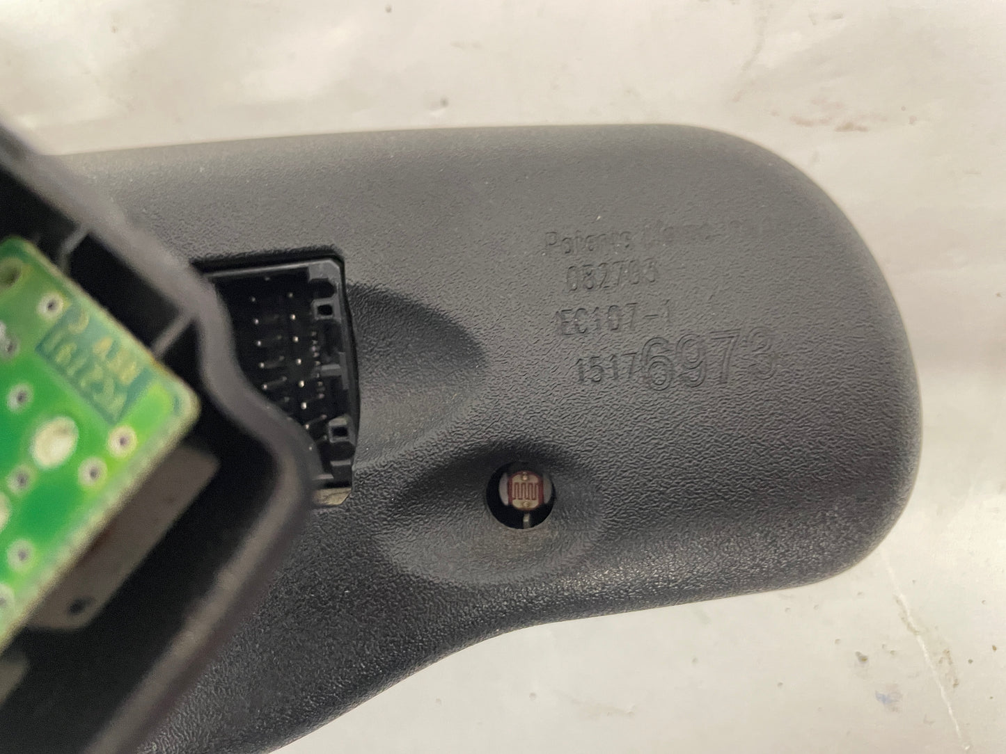 2004 GMC Sierra K1500 Rearview Rear View Mirror Auto Dimmer OnStar OEM - Day's Parts Yard