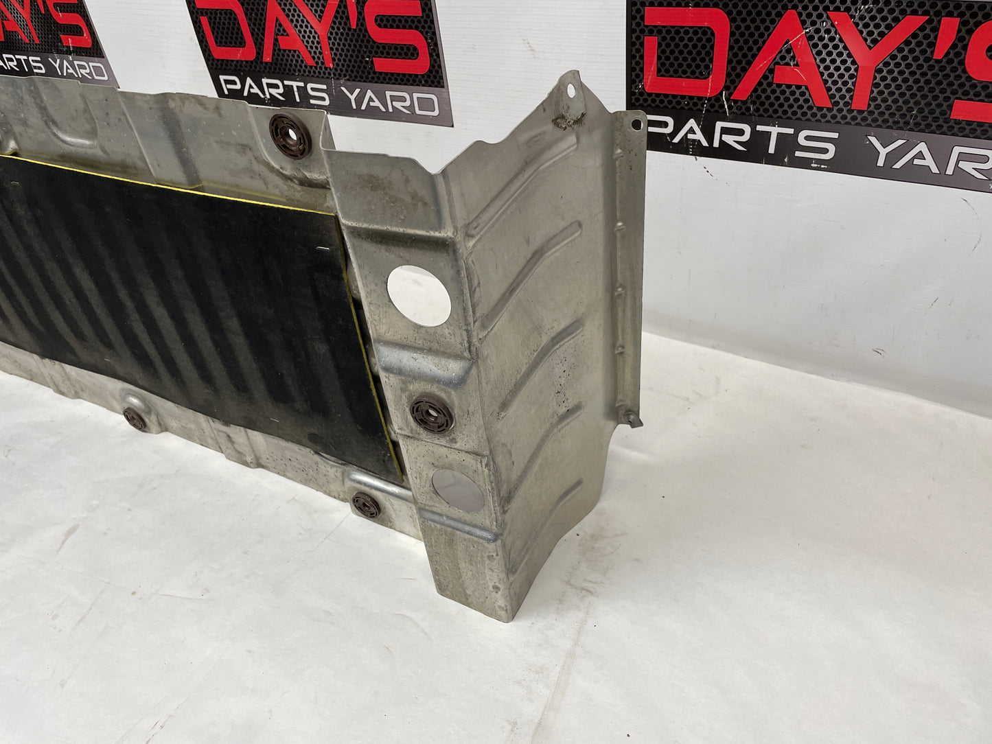 2016 Cadillac ATS-V Coupe Rear Body Exhaust Heat Shield OEM - Day's Parts Yard