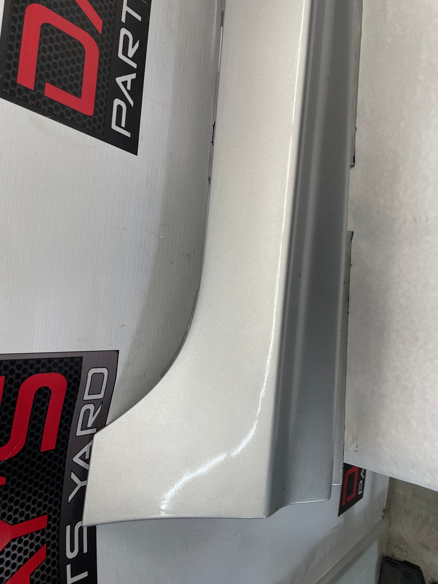 2014 Chevy SS Sedan RH Passenger Rocker Molding Side Skirt Panel Trim OEM - Day's Parts Yard