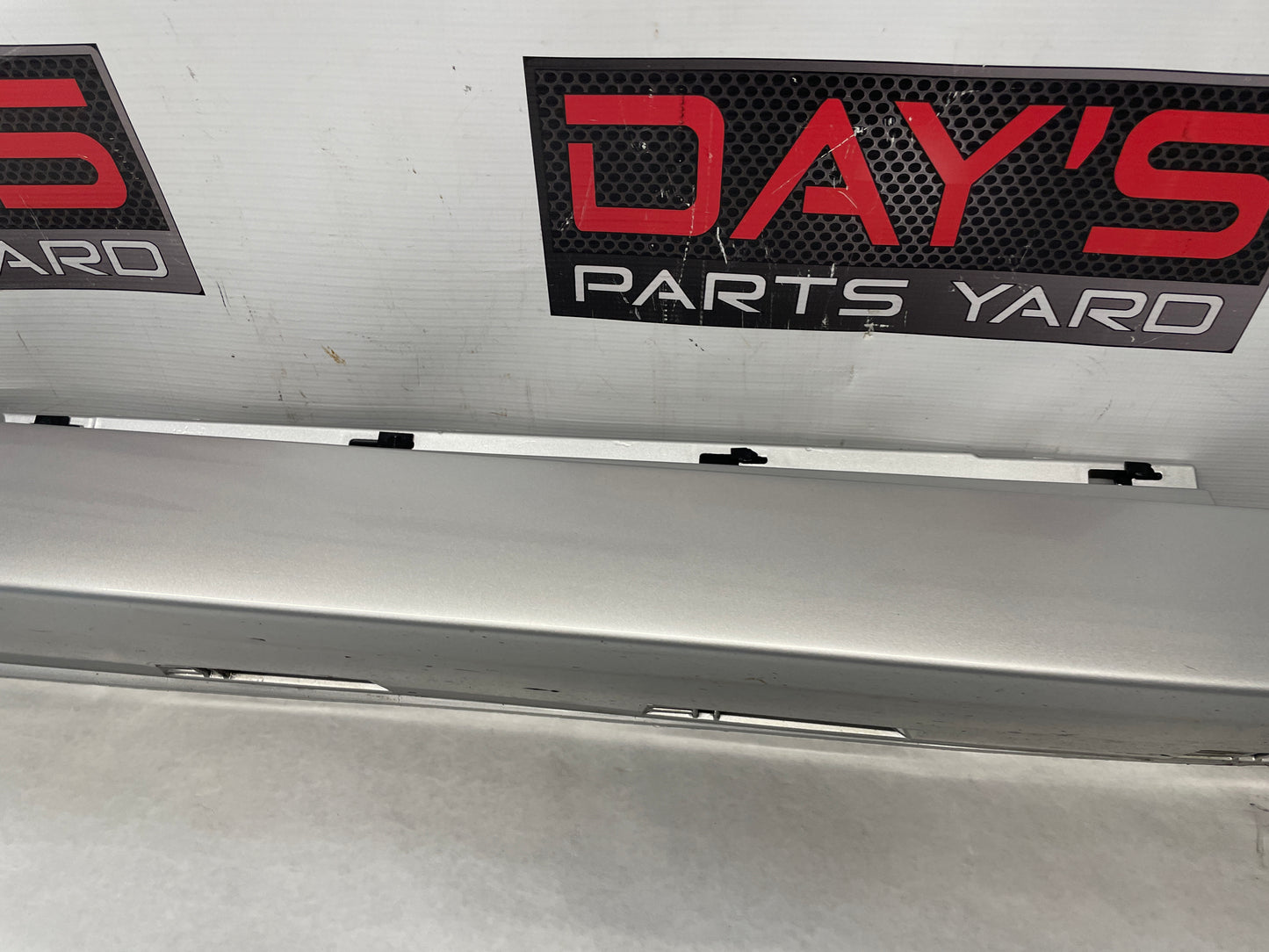 2014 Chevy SS Sedan RH Passenger Rocker Molding Side Skirt Panel Trim OEM - Day's Parts Yard