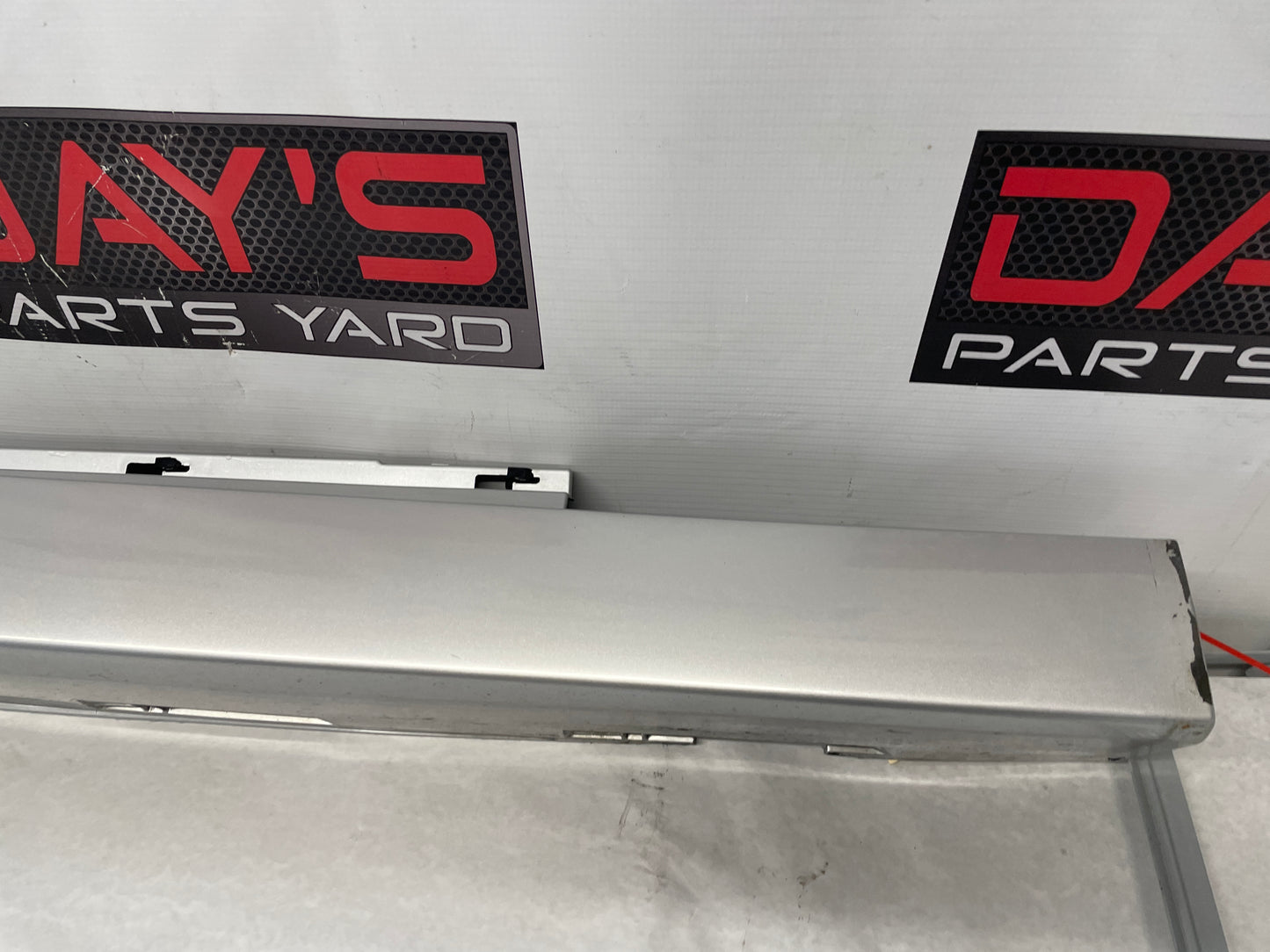 2014 Chevy SS Sedan RH Passenger Rocker Molding Side Skirt Panel Trim OEM - Day's Parts Yard