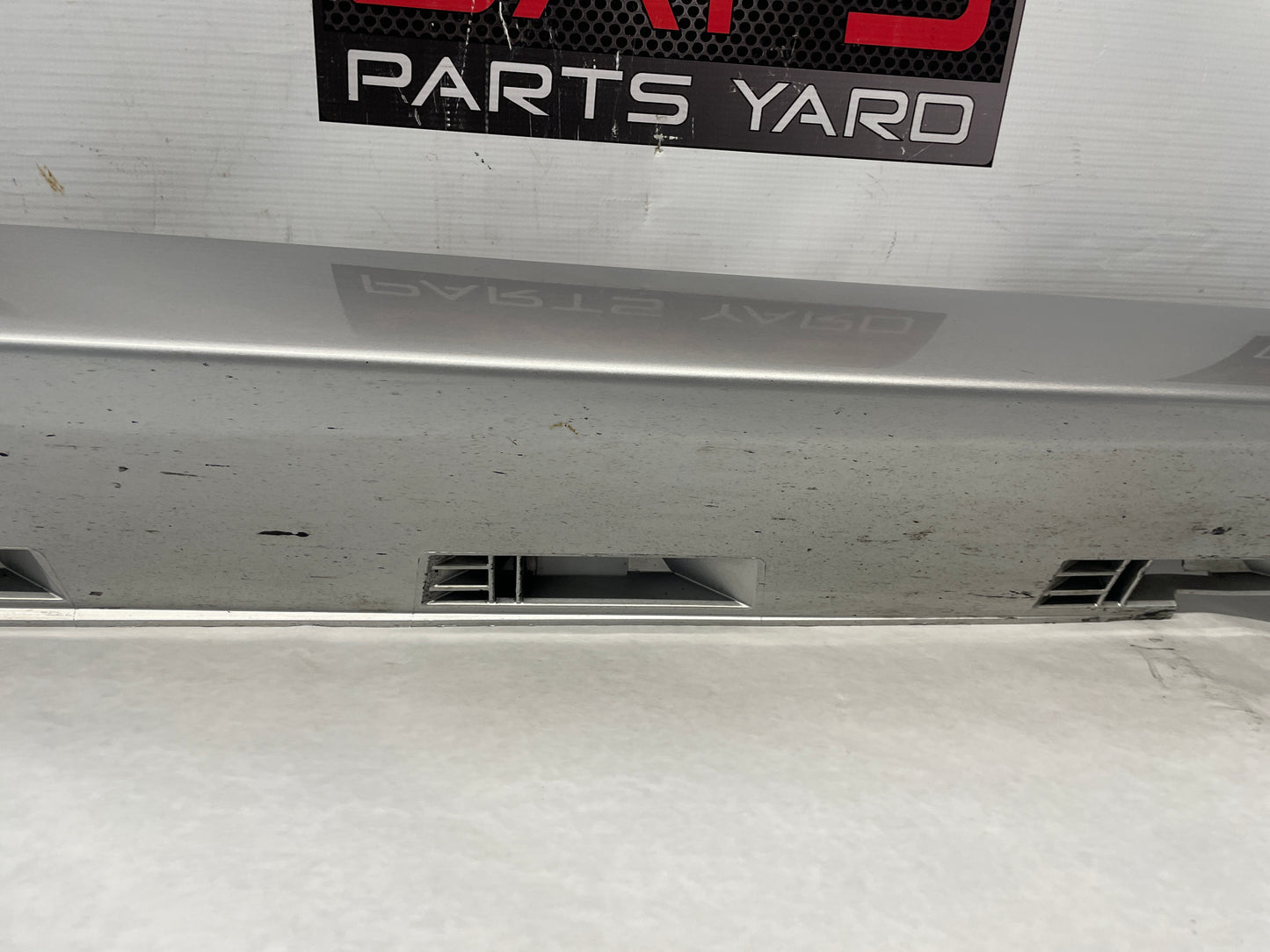 2014 Chevy SS Sedan RH Passenger Rocker Molding Side Skirt Panel Trim OEM - Day's Parts Yard