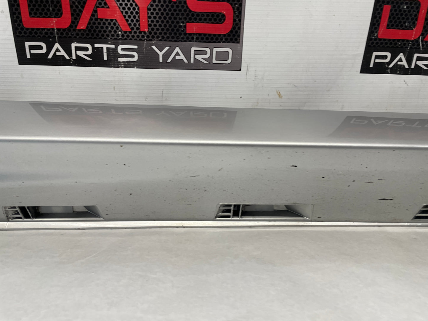 2014 Chevy SS Sedan RH Passenger Rocker Molding Side Skirt Panel Trim OEM - Day's Parts Yard