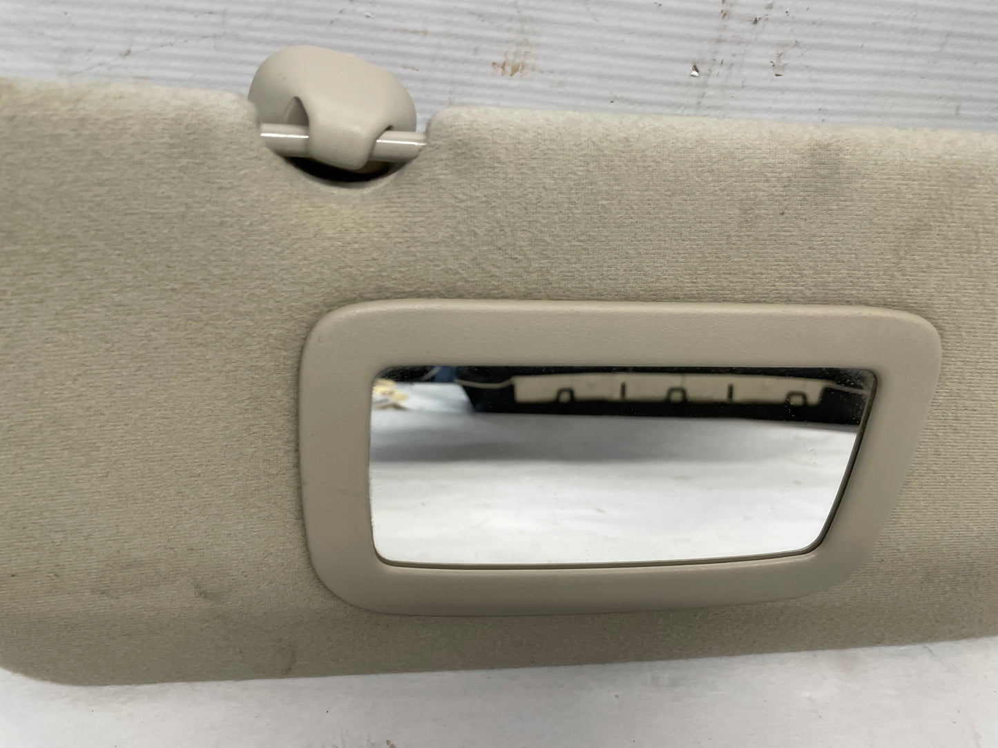 2004 GMC Sierra K1500 RH & LH Sunvisor Sun Visor Shade w/ Clips OEM - Day's Parts Yard