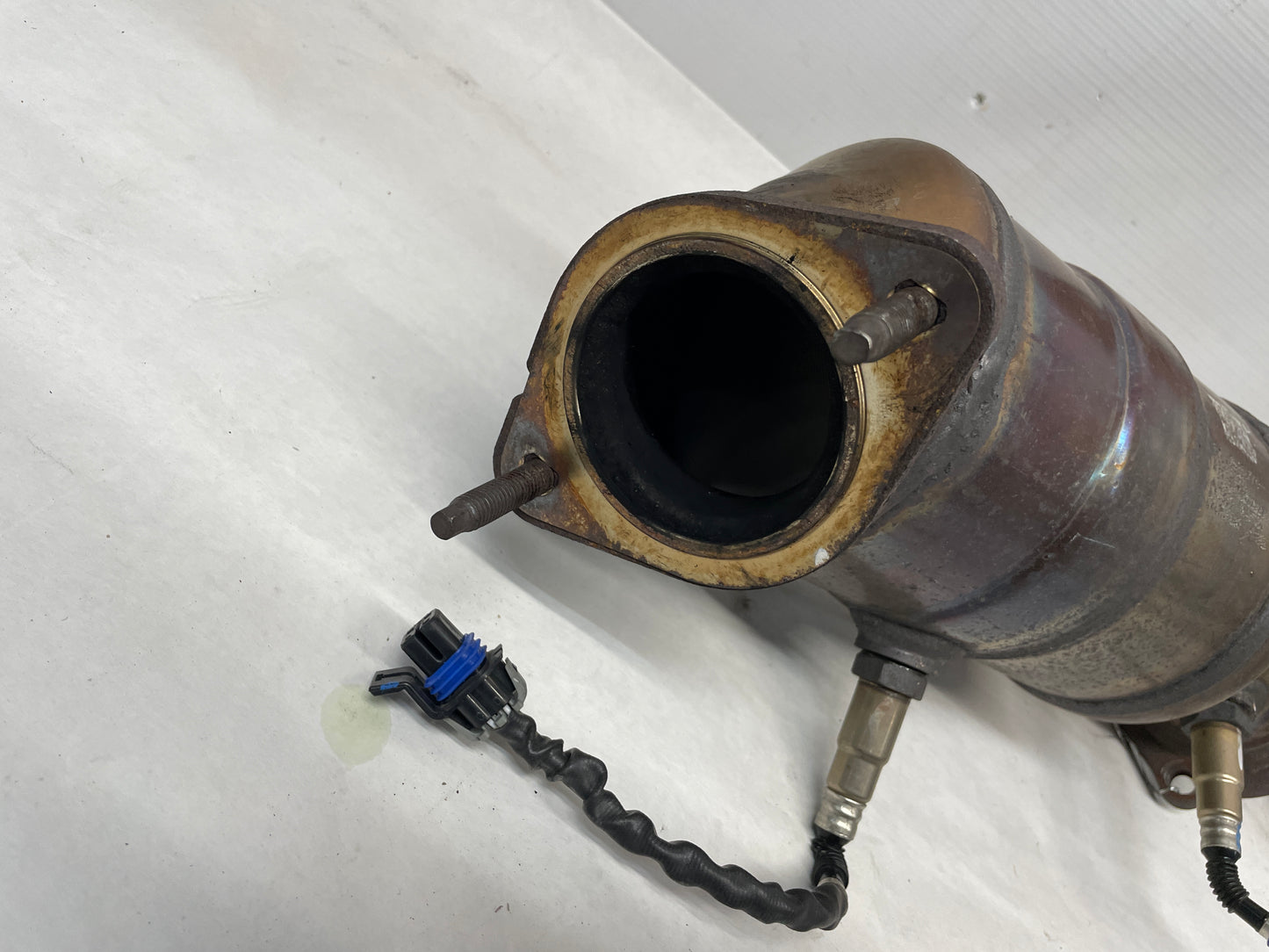 2016 Cadillac ATS-V Coupe RH & LH Exhaust Catalytic Converters OEM - Day's Parts Yard