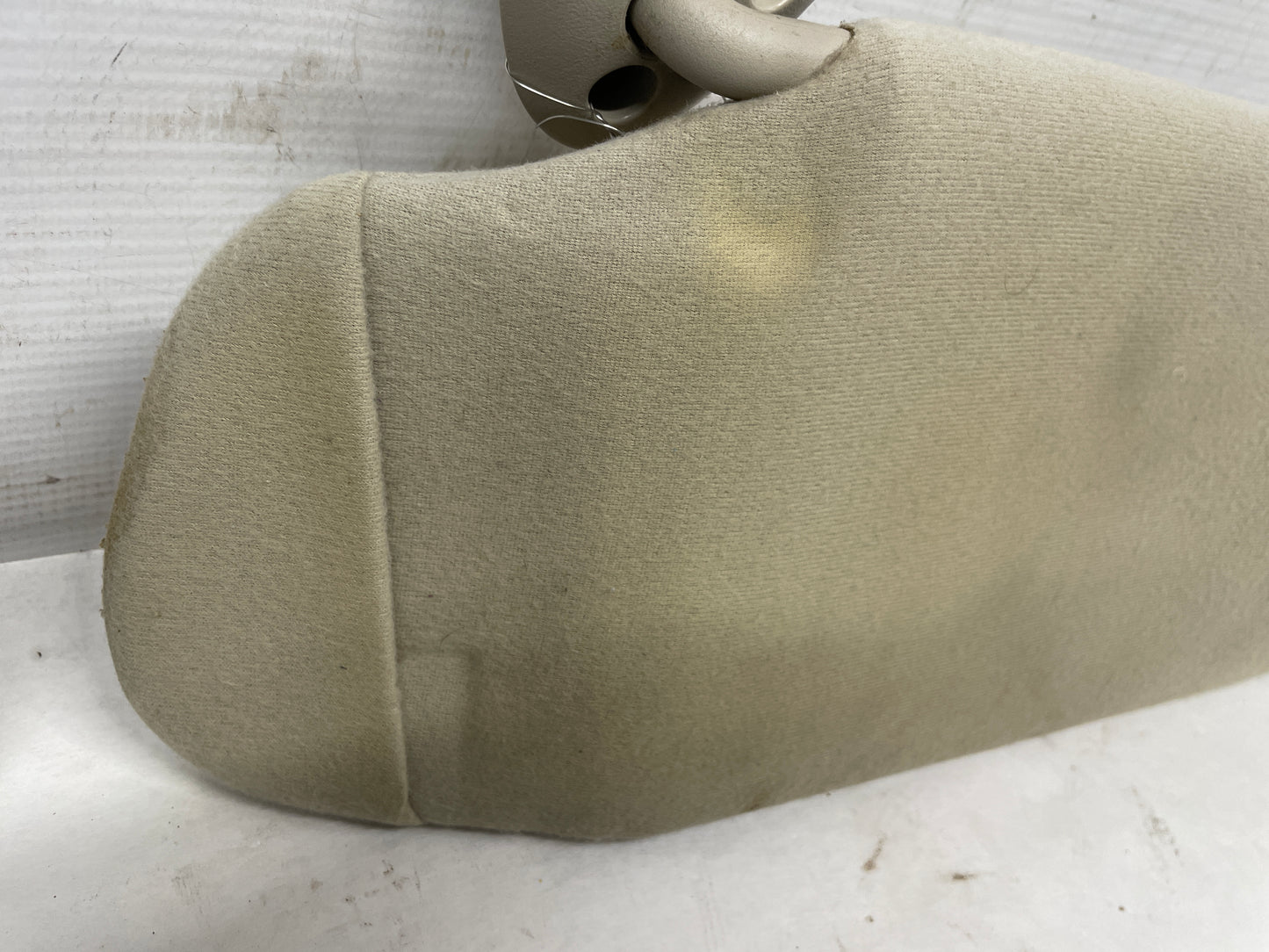 2004 GMC Sierra K1500 RH & LH Sunvisor Sun Visor Shade w/ Clips OEM - Day's Parts Yard