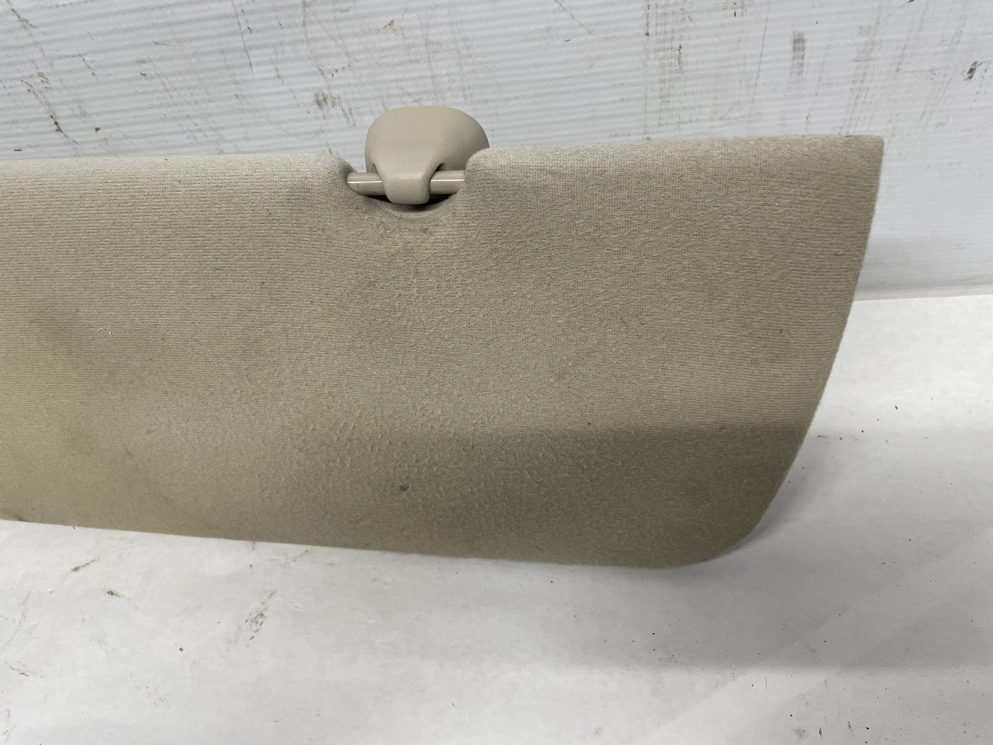 2004 GMC Sierra K1500 RH & LH Sunvisor Sun Visor Shade w/ Clips OEM - Day's Parts Yard