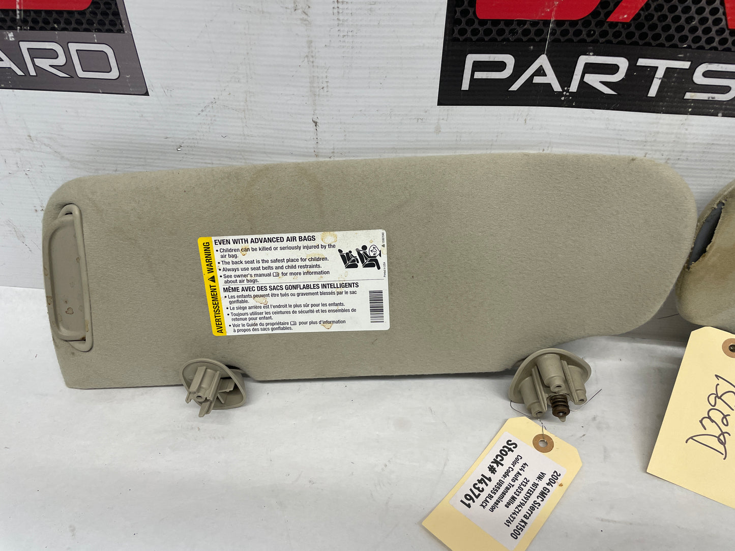 2004 GMC Sierra K1500 RH & LH Sunvisor Sun Visor Shade w/ Clips OEM - Day's Parts Yard