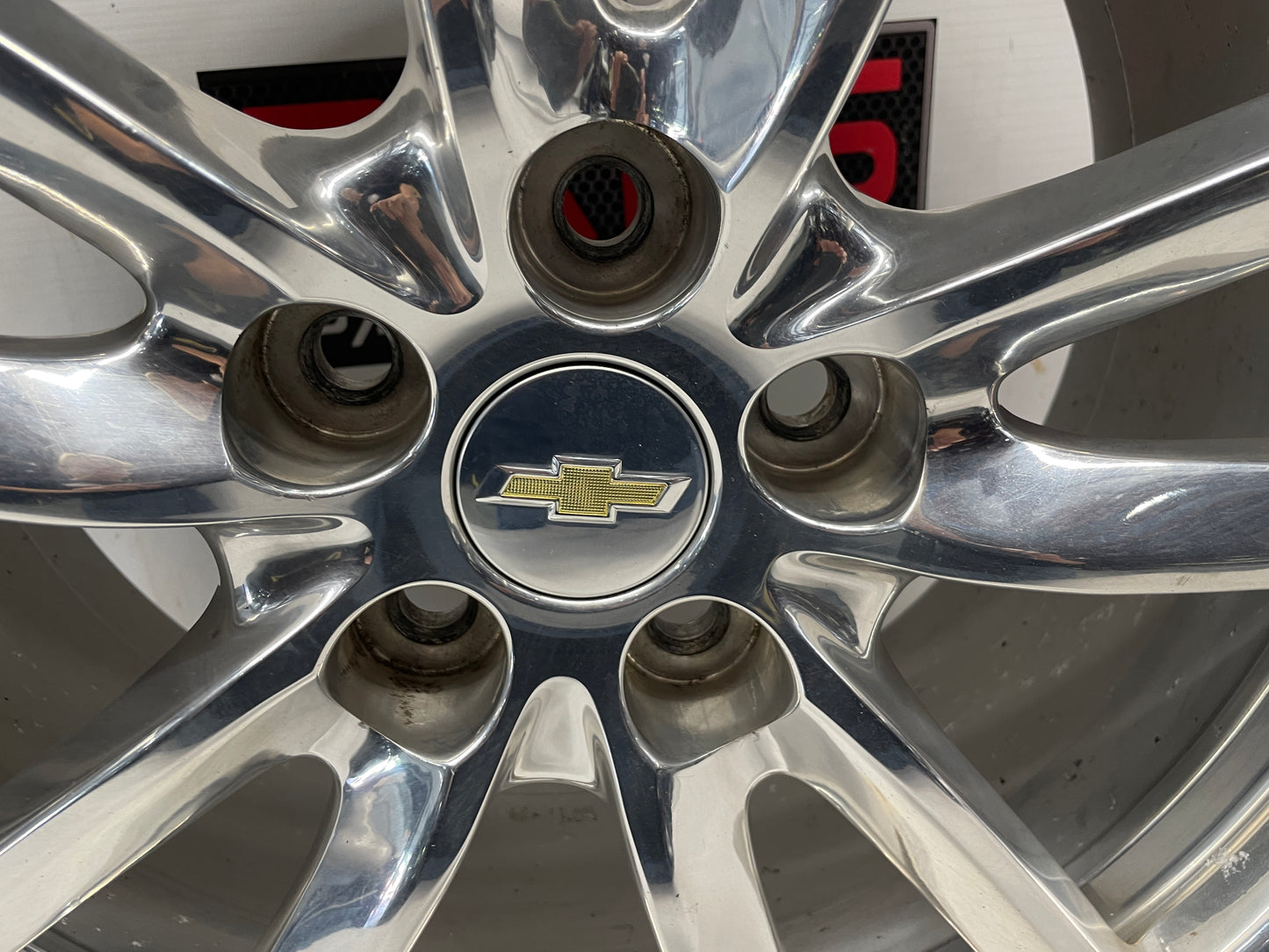 2014 Chevy SS Sedan Factory OEM Rear Wheel 19X9 - Day's Parts Yard