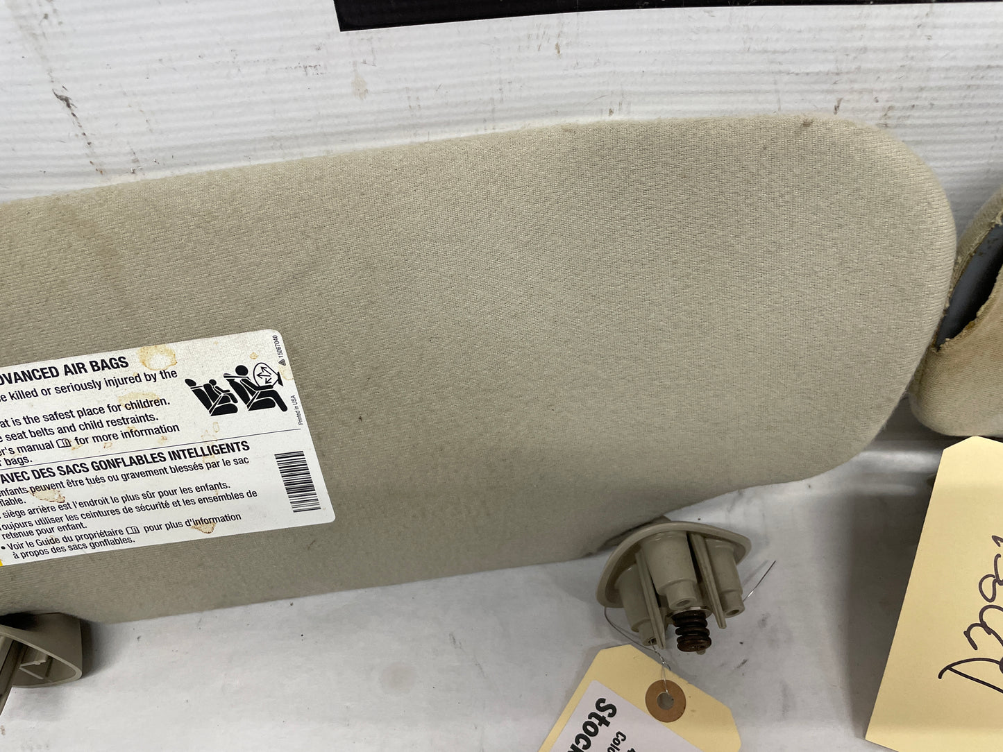 2004 GMC Sierra K1500 RH & LH Sunvisor Sun Visor Shade w/ Clips OEM - Day's Parts Yard