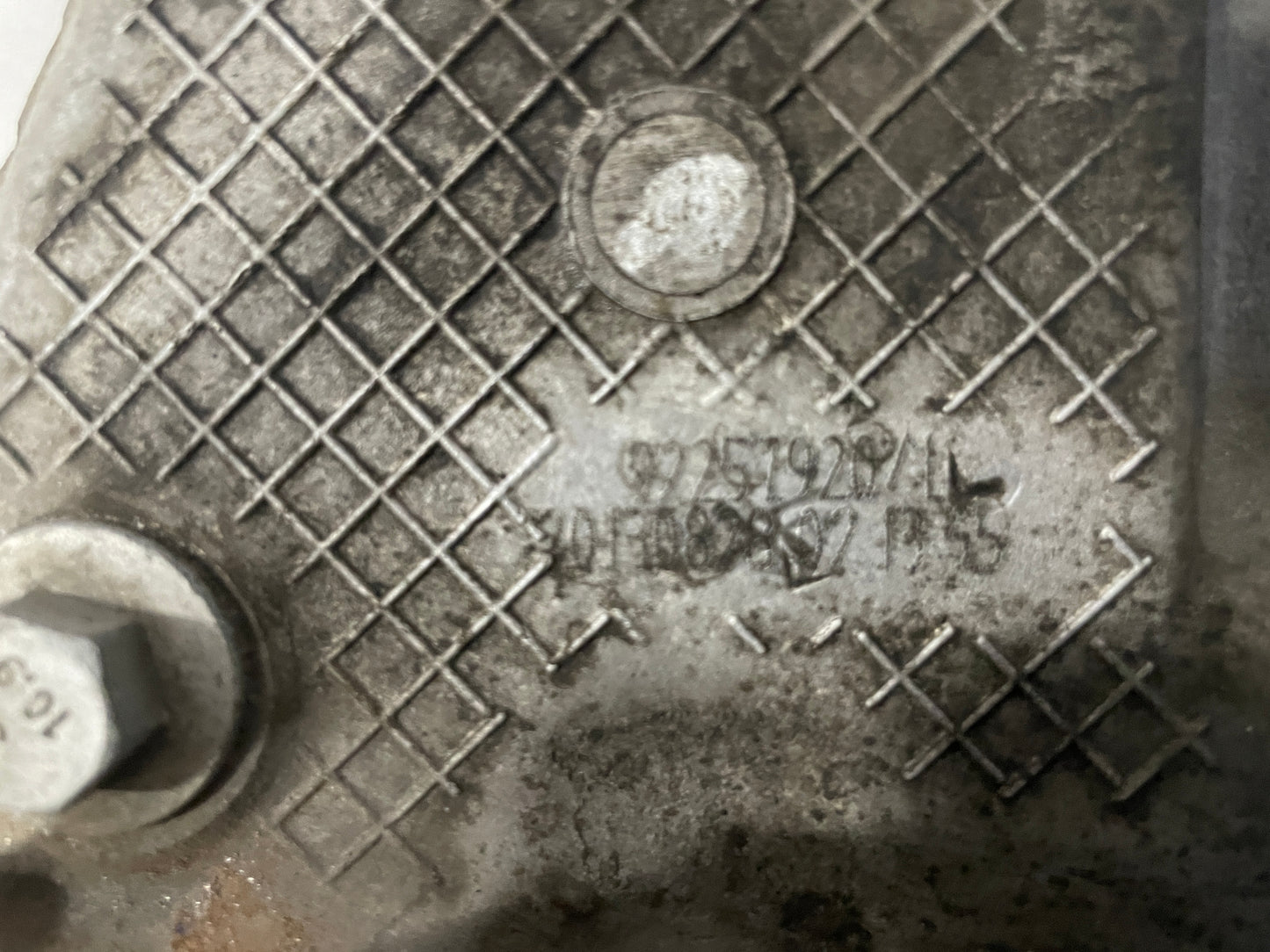 2014 Chevy SS Sedan Front LH Driver Spindle Hub Knuckle Assembly OEM - Day's Parts Yard