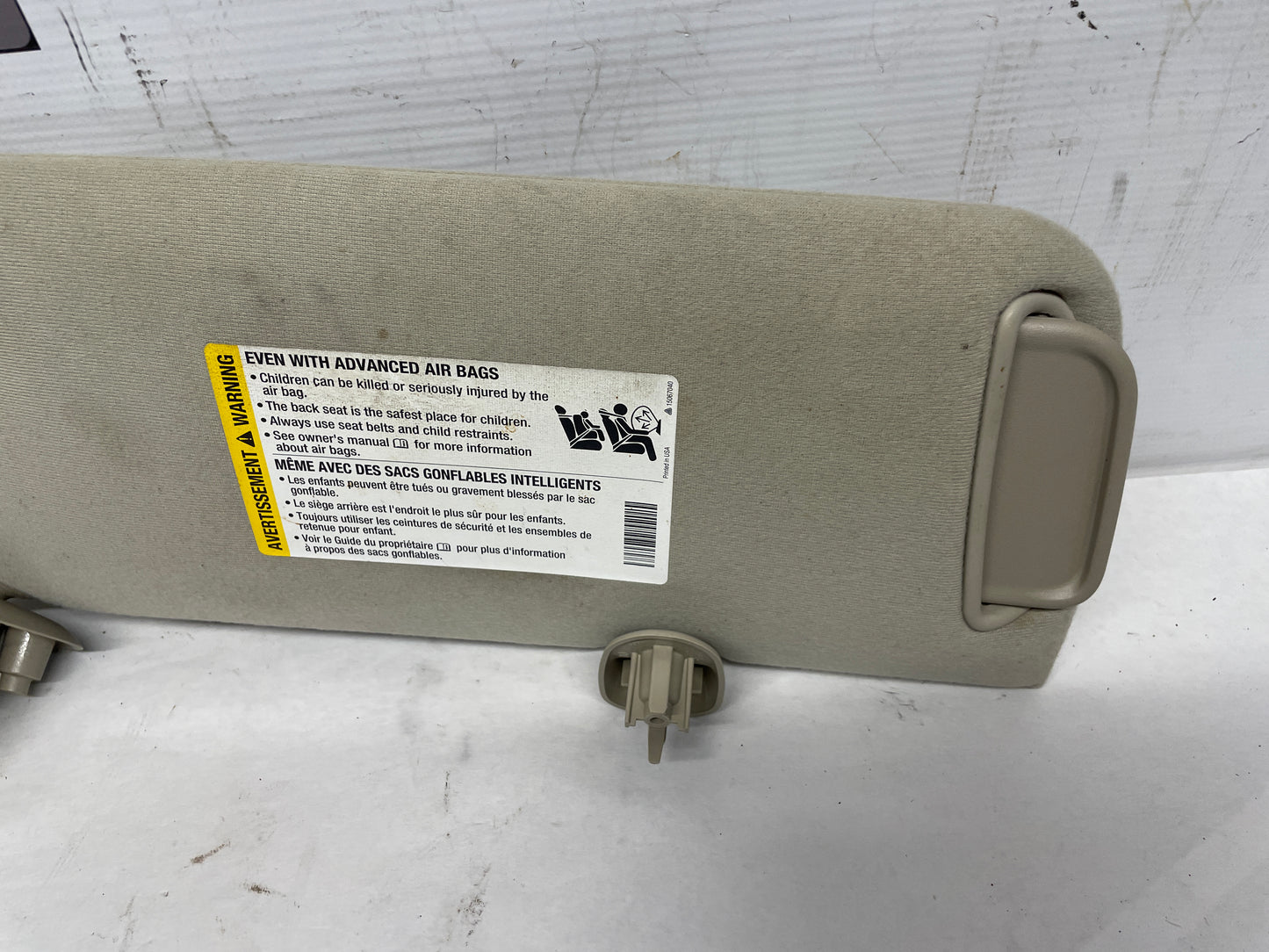 2004 GMC Sierra K1500 RH & LH Sunvisor Sun Visor Shade w/ Clips OEM - Day's Parts Yard