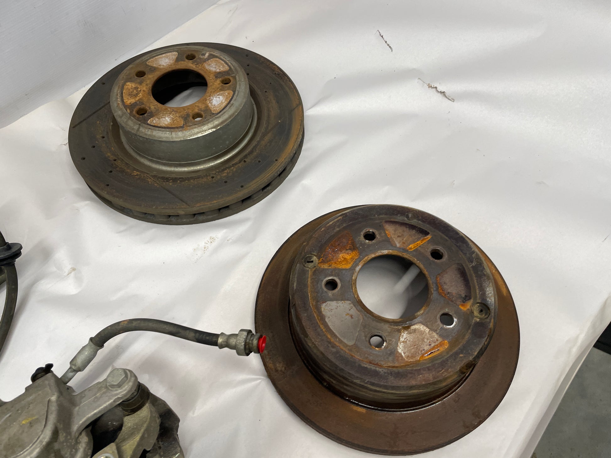 2004 Pontiac GTO PBR Brake Calipers and Rotors Front & Rear OEM - Day's Parts Yard