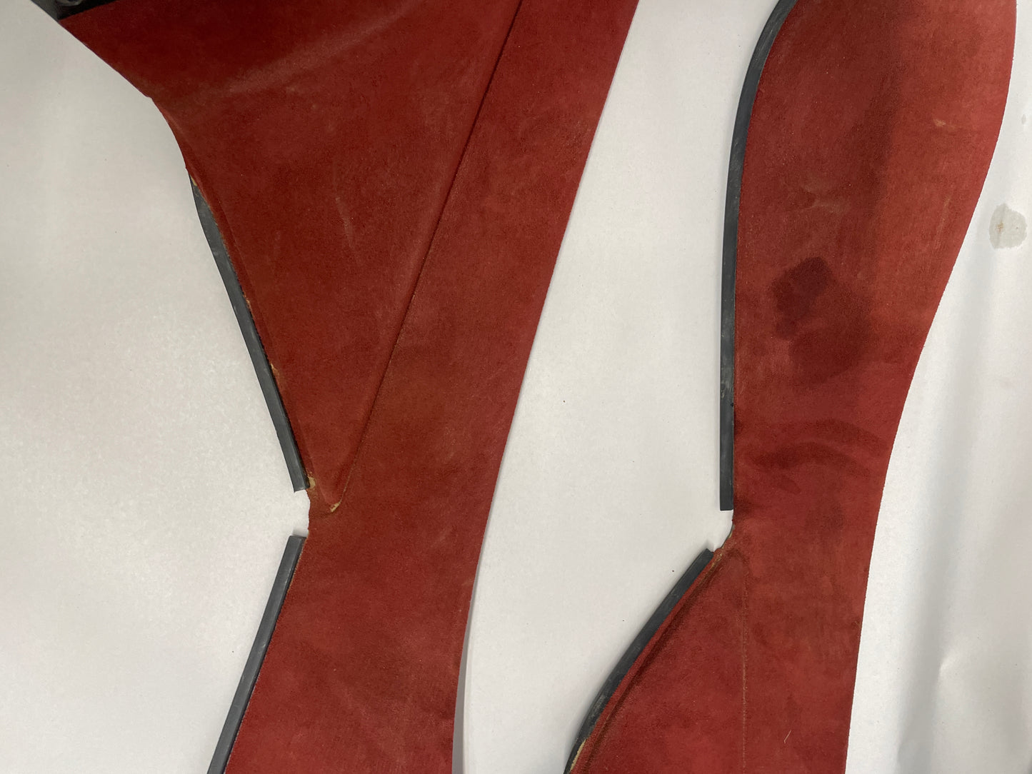 2004 Pontiac GTO Red Interior Trim Glove Box Knee Bolster Console Suedes OEM - Day's Parts Yard