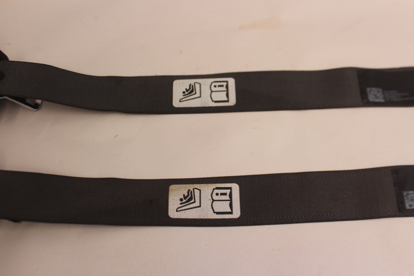 2015 Chevy SS Sedan Rear RH & LH Seat Belt Seatbelt Retractor OEM - Day's Parts Yard