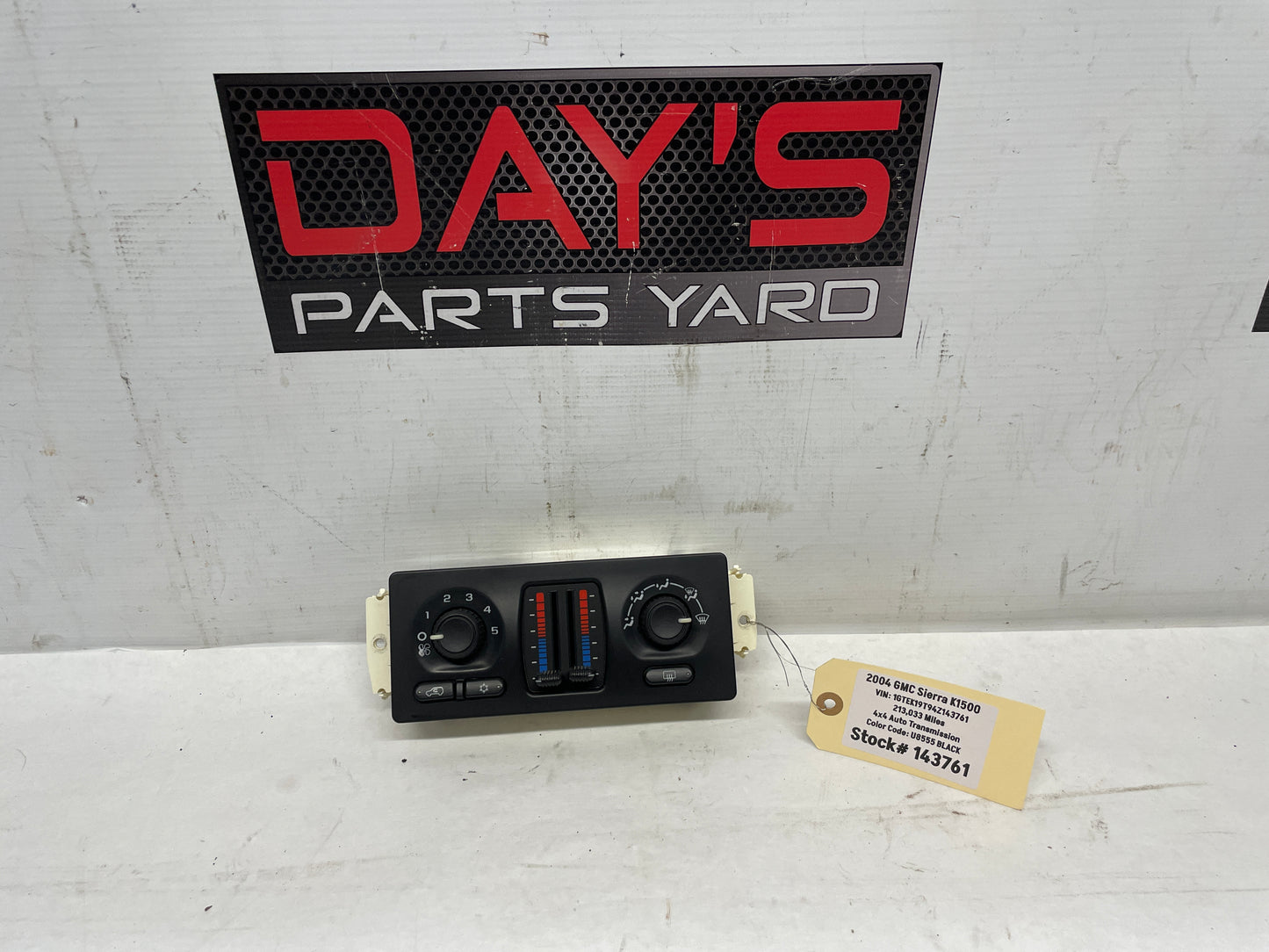 2004 GMC Sierra K1500 HVAC Climate Control Dash Unit OEM - Day's Parts Yard