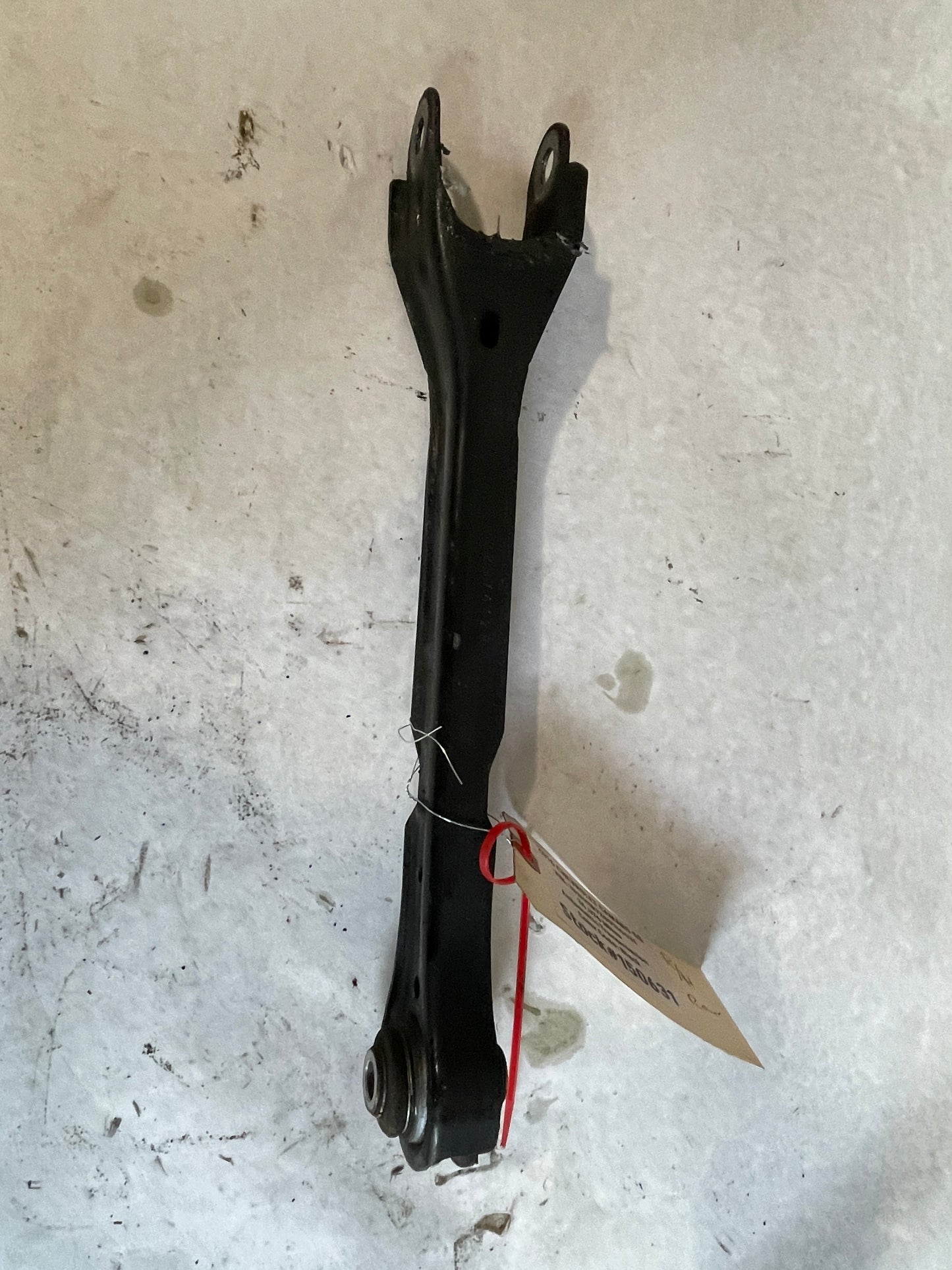 2016 Chevy Camaro SS Rear RH Passenger Upper Control Arm OEM - Day's Parts Yard