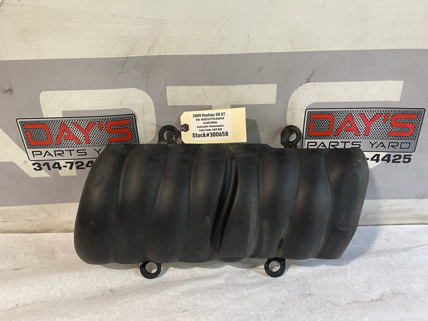 2009 Pontiac G8 GT Intake Manifold Cover OEM - Day's Parts Yard