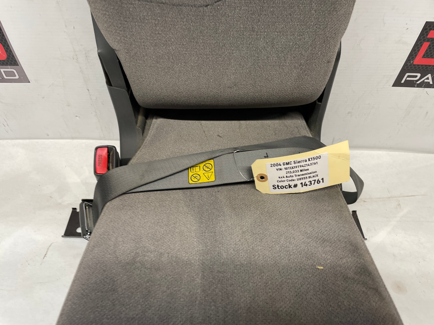 2004 GMC Sierra K1500 Front Center Console Arm Rest Jump Seat Grey Cloth OEM - Day's Parts Yard