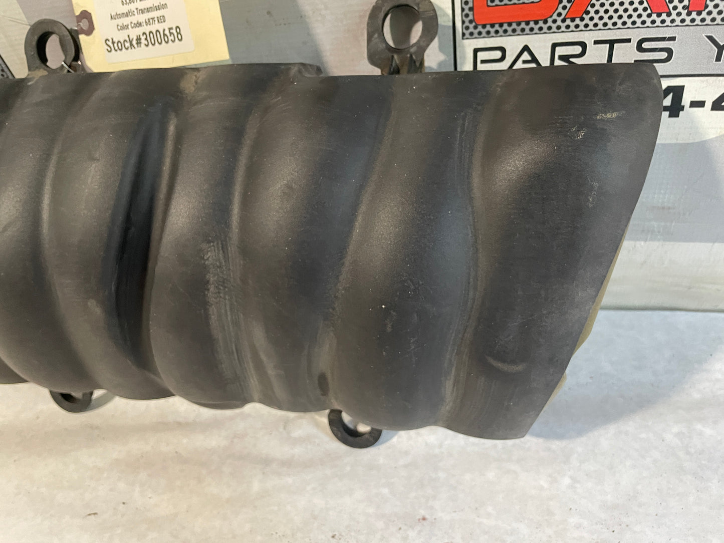 2009 Pontiac G8 GT Intake Manifold Cover OEM - Day's Parts Yard