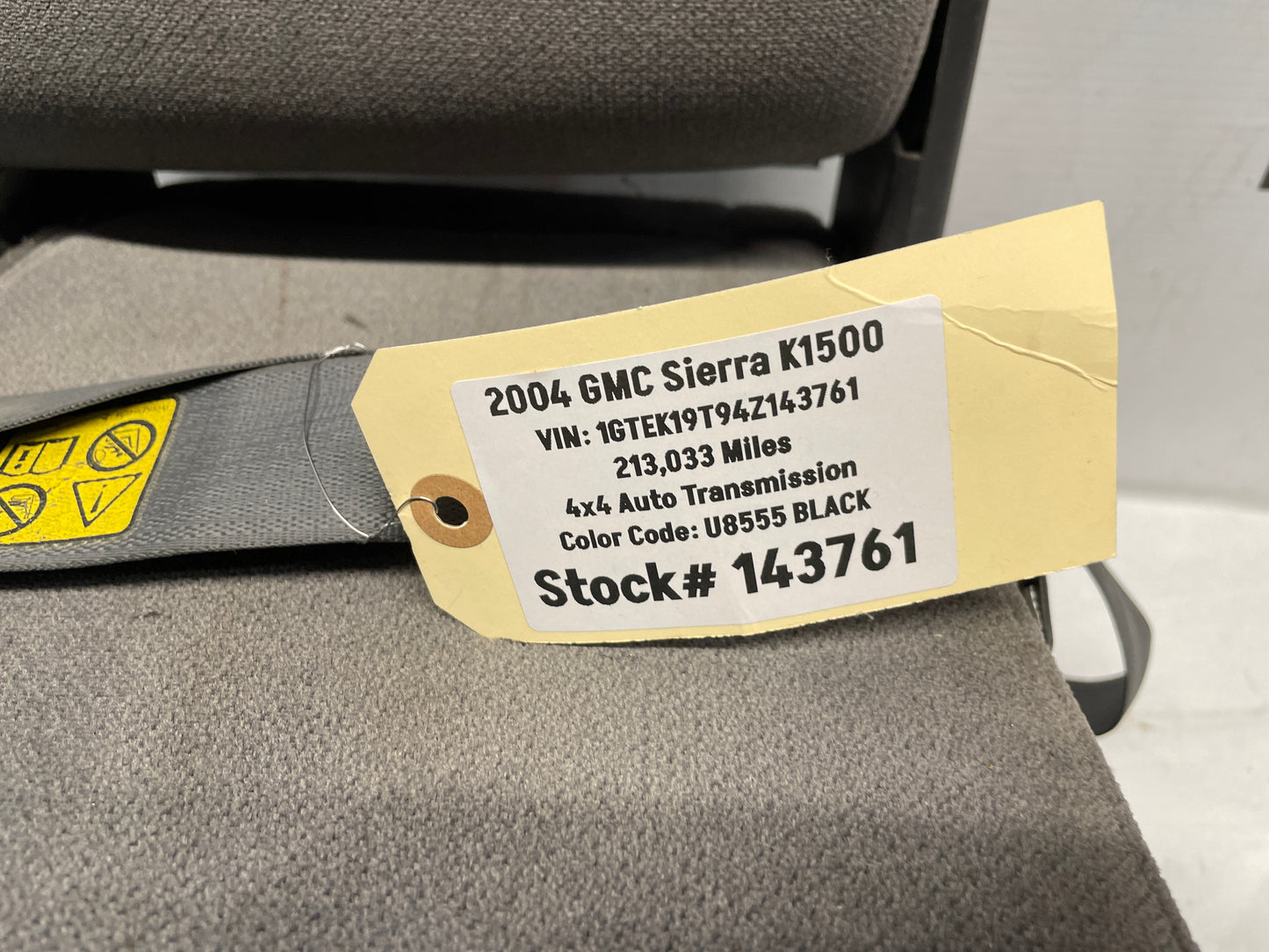 2004 GMC Sierra K1500 Front Center Console Arm Rest Jump Seat Grey Cloth OEM - Day's Parts Yard
