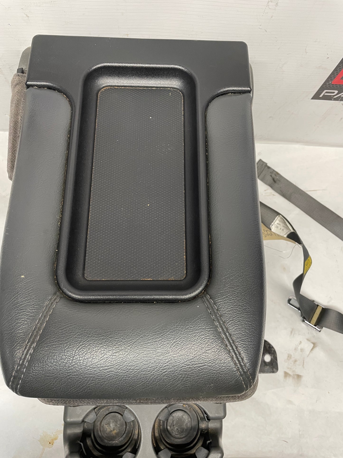 2004 GMC Sierra K1500 Front Center Console Arm Rest Jump Seat Grey Cloth OEM - Day's Parts Yard