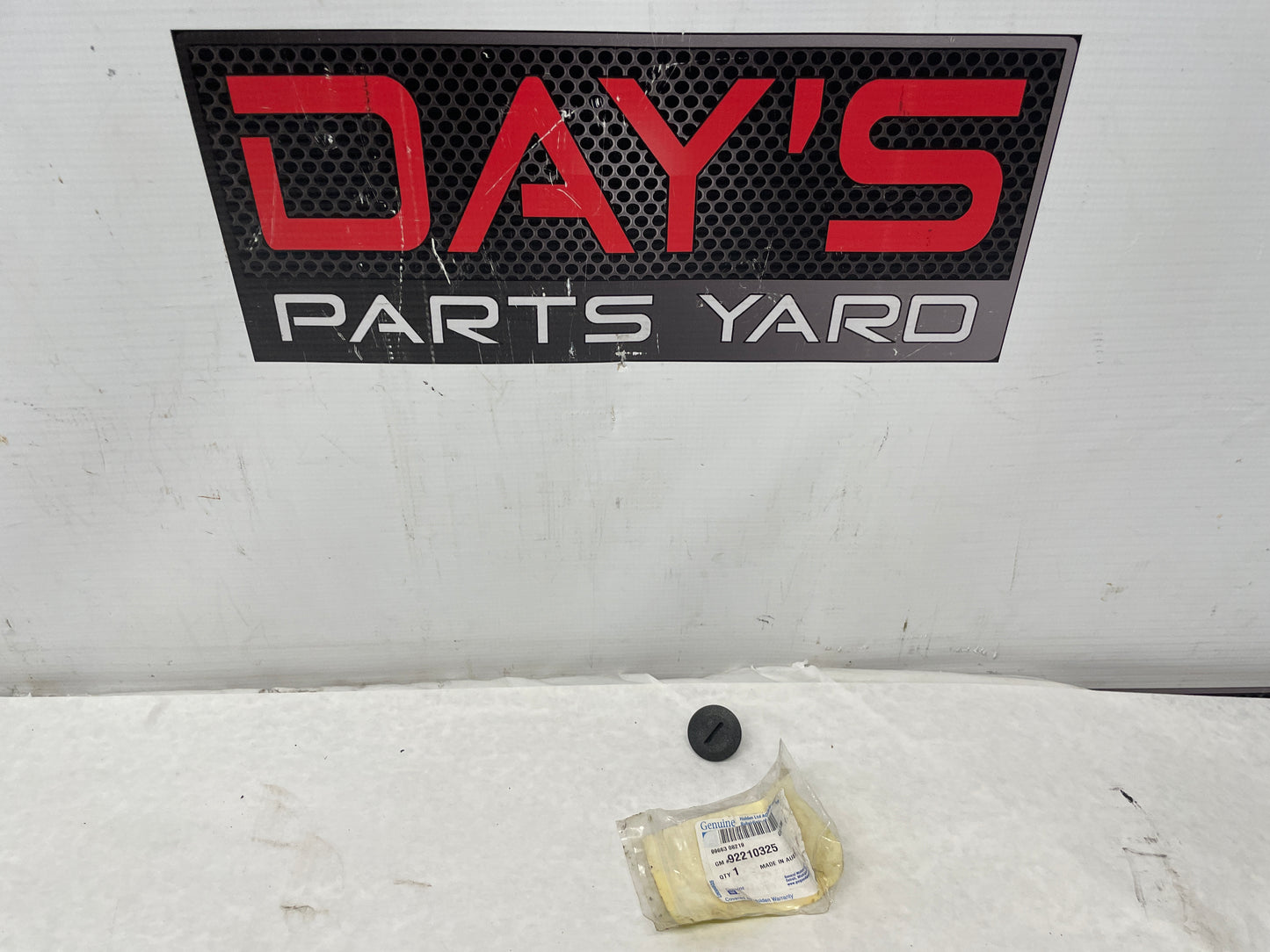 2006 Pontiac GTO Black Floor Mat Retainer Clip OEM - Day's Parts Yard