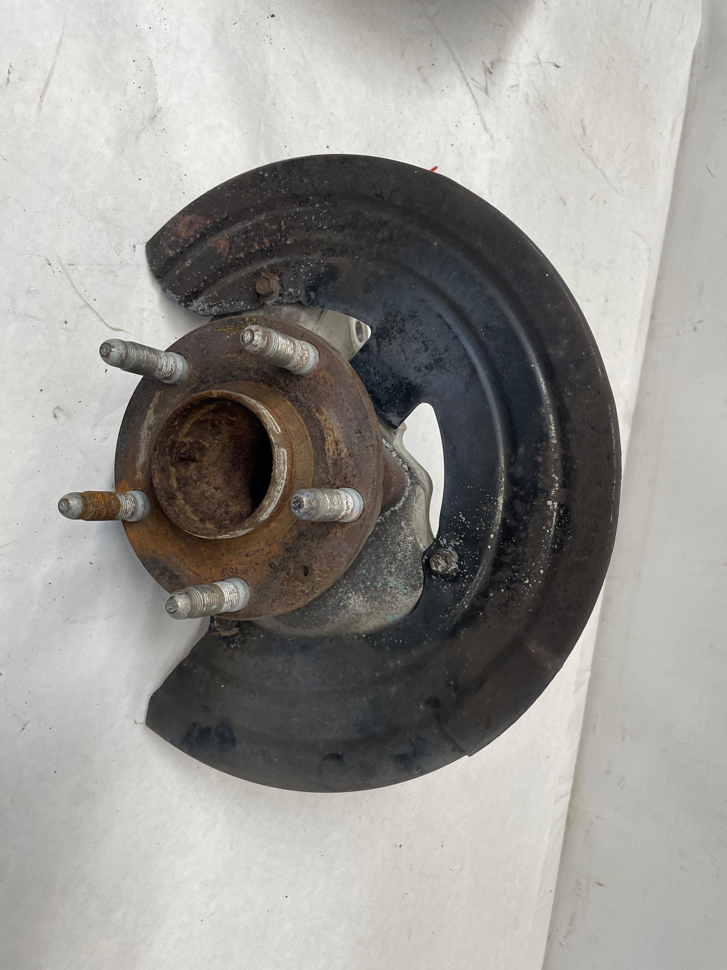 2014 Chevy SS Sedan RH Passenger Front Spindle Hub Knuckle Wheel Bearing Assembly OEM - Day's Parts Yard