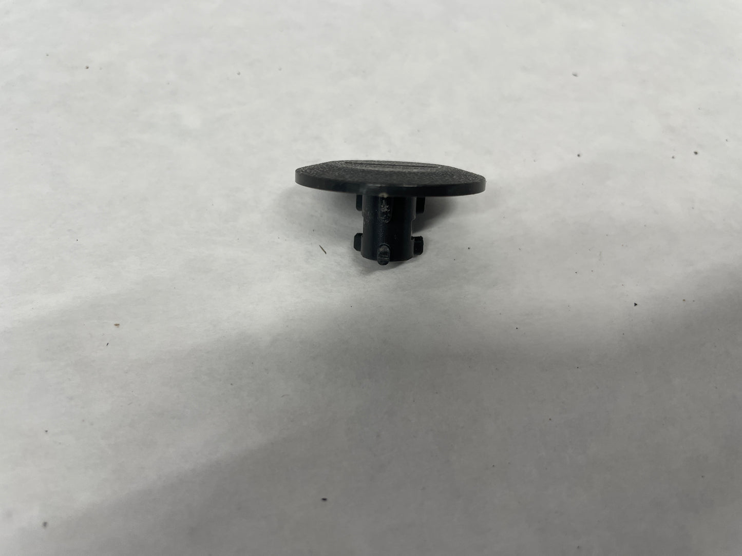 2006 Pontiac GTO Black Floor Mat Retainer Clip OEM - Day's Parts Yard