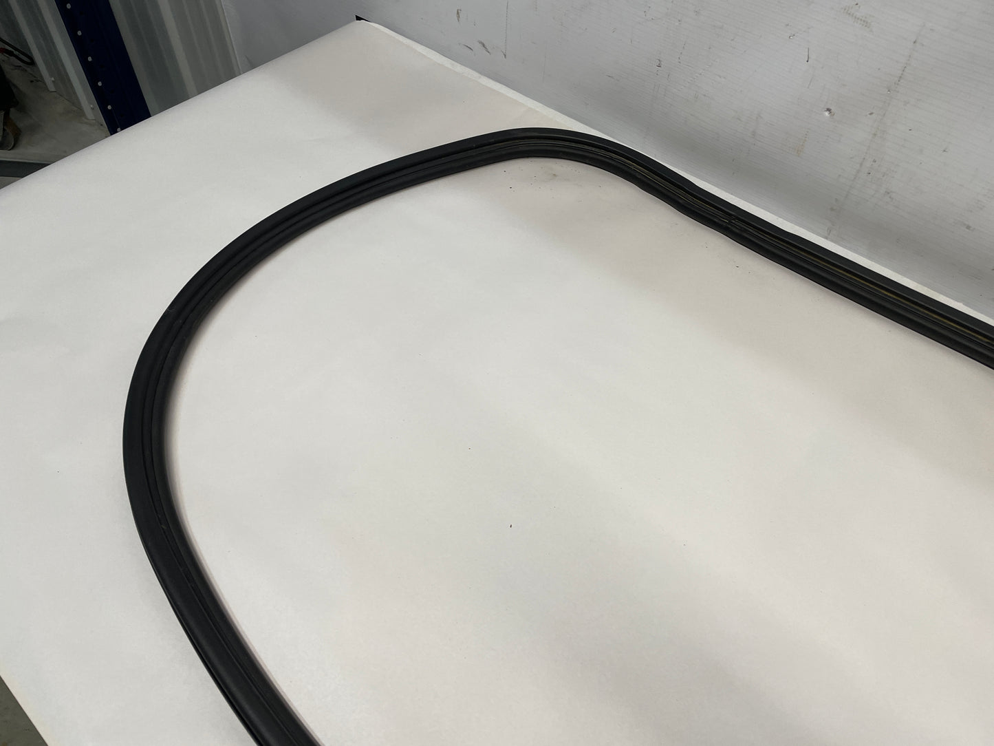 2004 Pontiac GTO RH Passenger Window Belt Molding Trim OEM - Day's Parts Yard