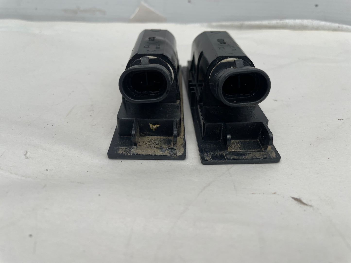 2020 Chevy Camaro SS RH & LH License Plate Tag Lights OEM - Day's Parts Yard