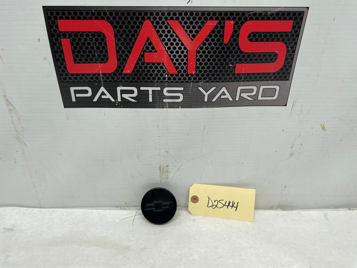 2018 Chevy Camaro SS Wheel Center Caps OEM - Day's Parts Yard
