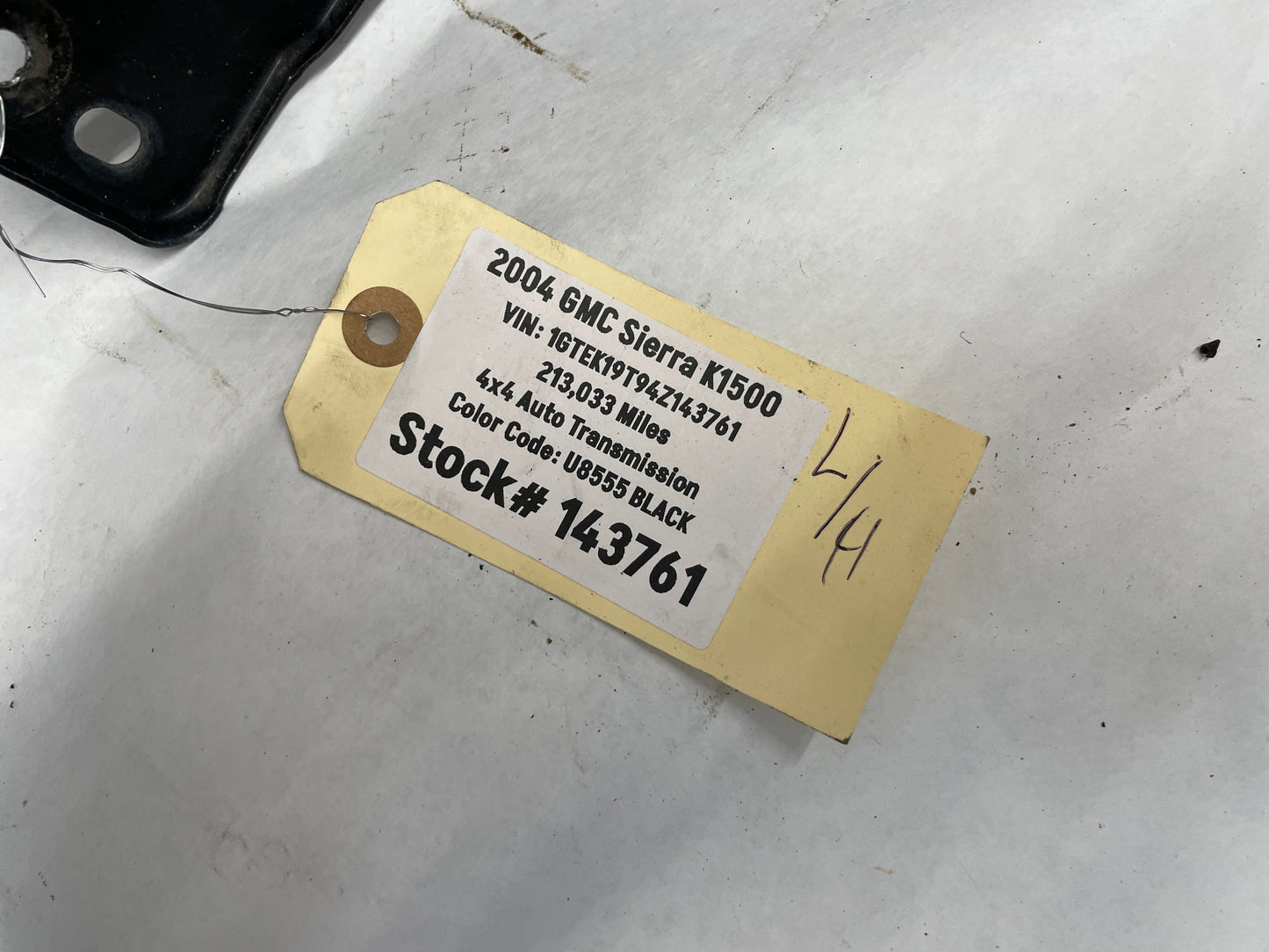 2004 GMC Sierra K1500 LH Driver Fender OEM - Day's Parts Yard