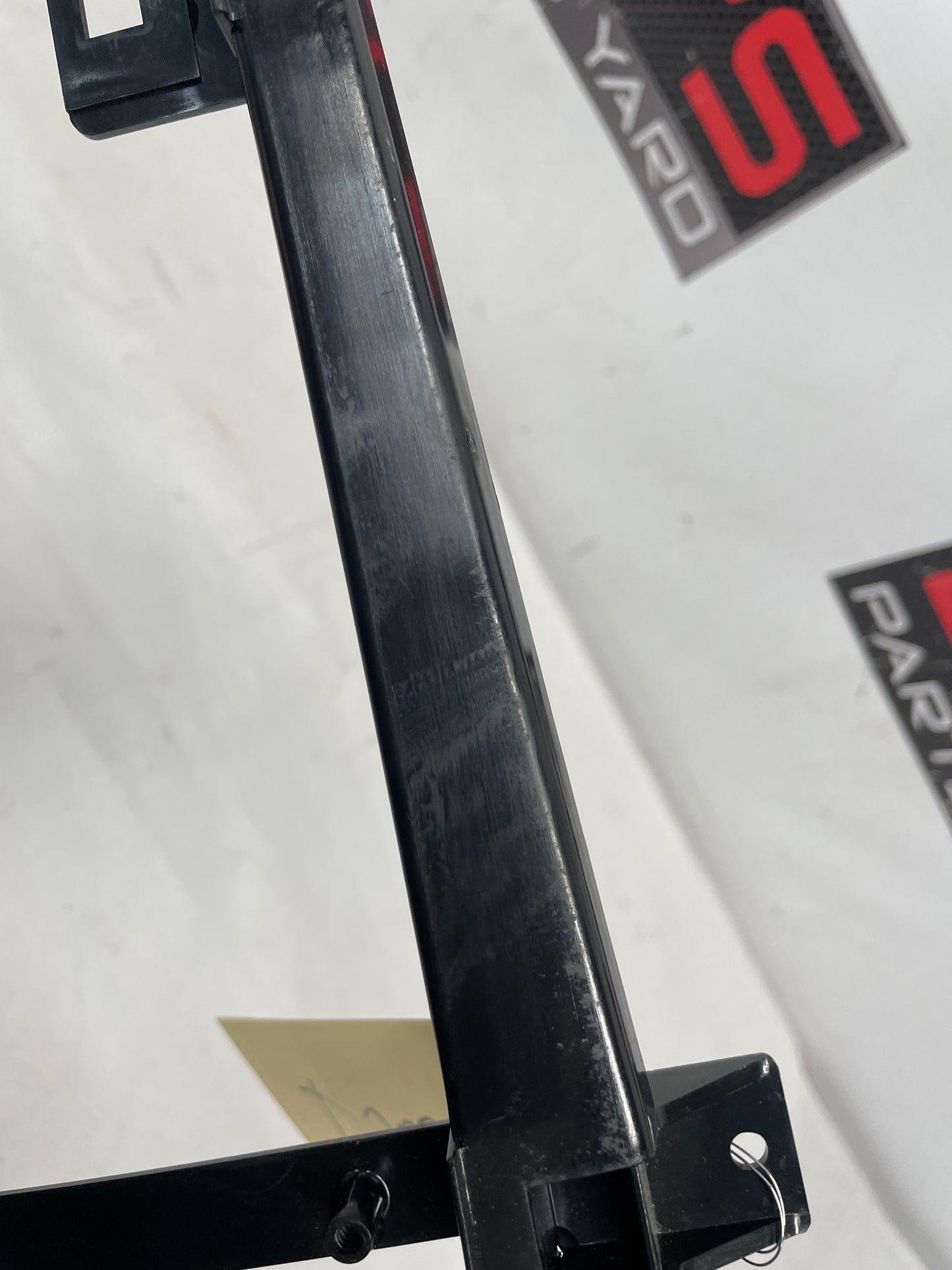 2009 Pontiac G8 GT Over Head Console Dome Light Frame Bracket Brace Bezel OEM - Day's Parts Yard