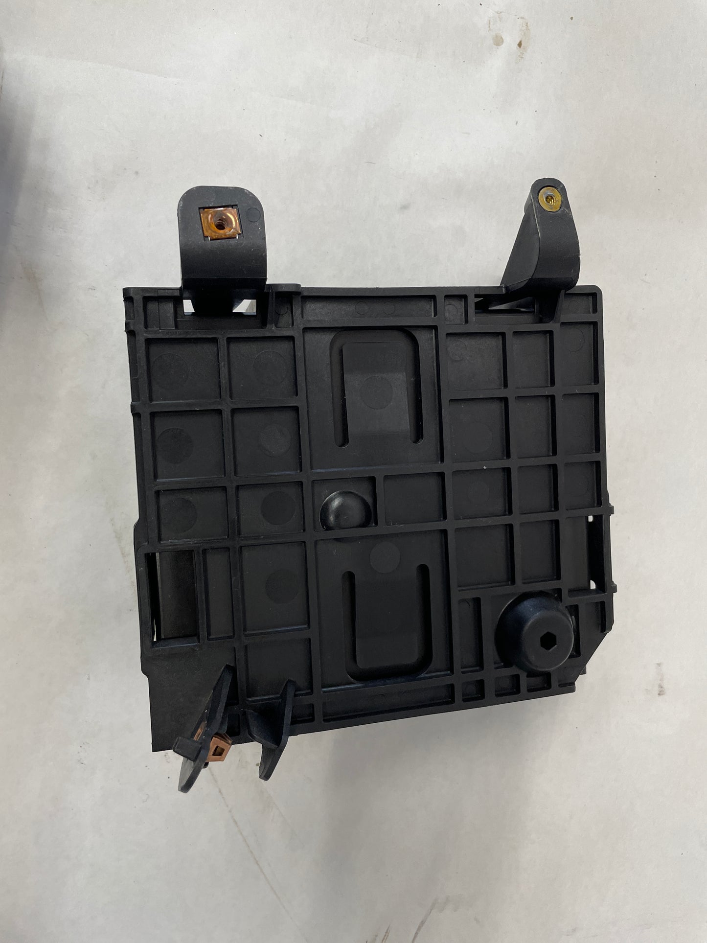 2016 Cadillac ATS-V Coupe Radio Receiver Tuner Module OEM - Day's Parts Yard