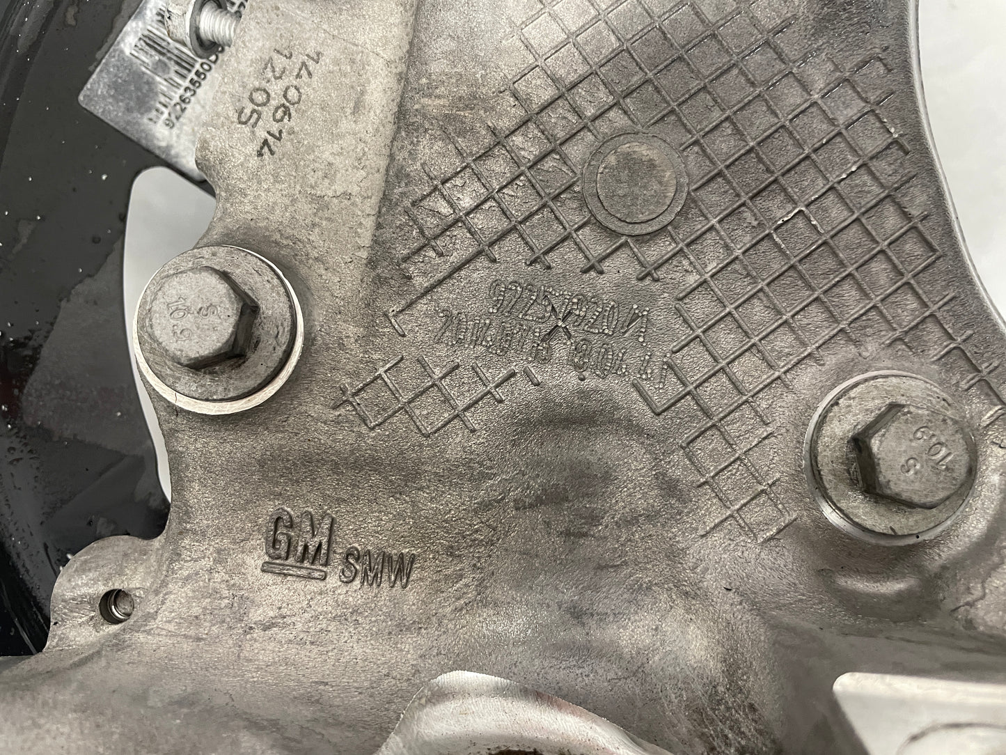 2014 Chevy SS Sedan RH Passenger Front Spindle Hub Knuckle Wheel Bearing Assembly OEM - Day's Parts Yard