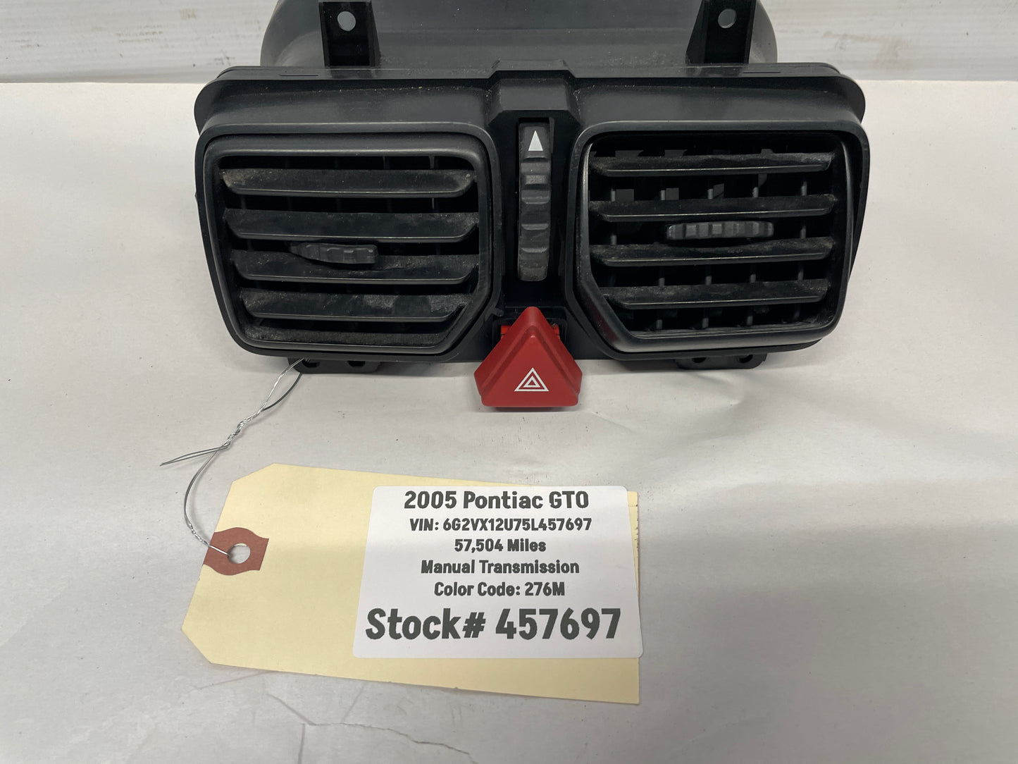 2005 Pontiac GTO Center Dash HVAC Vent w/ Hazard Button OEM - Day's Parts Yard