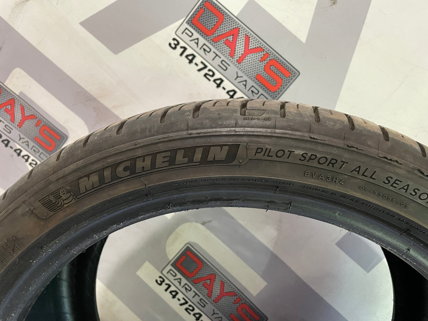 255/35ZR18 Michelin Pilot Sport All Season 4 - Day's Parts Yard