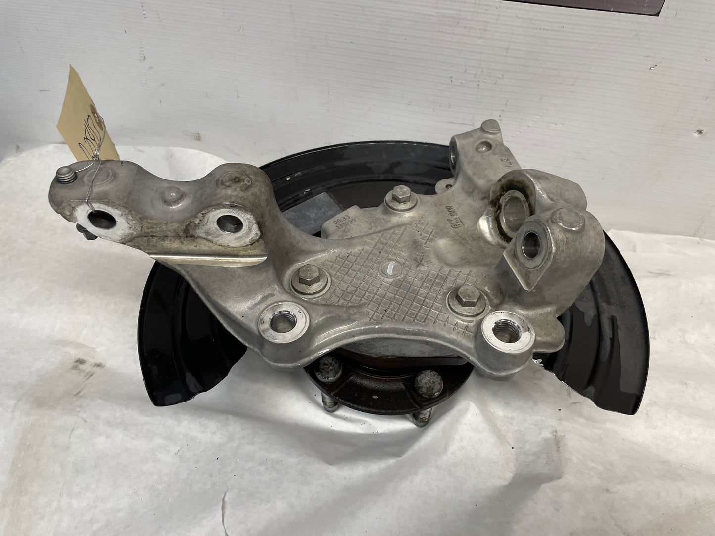 2014 Chevy SS Sedan LH Driver Front Spindle Hub Knuckle Wheel Bearing Assembly OEM - Day's Parts Yard
