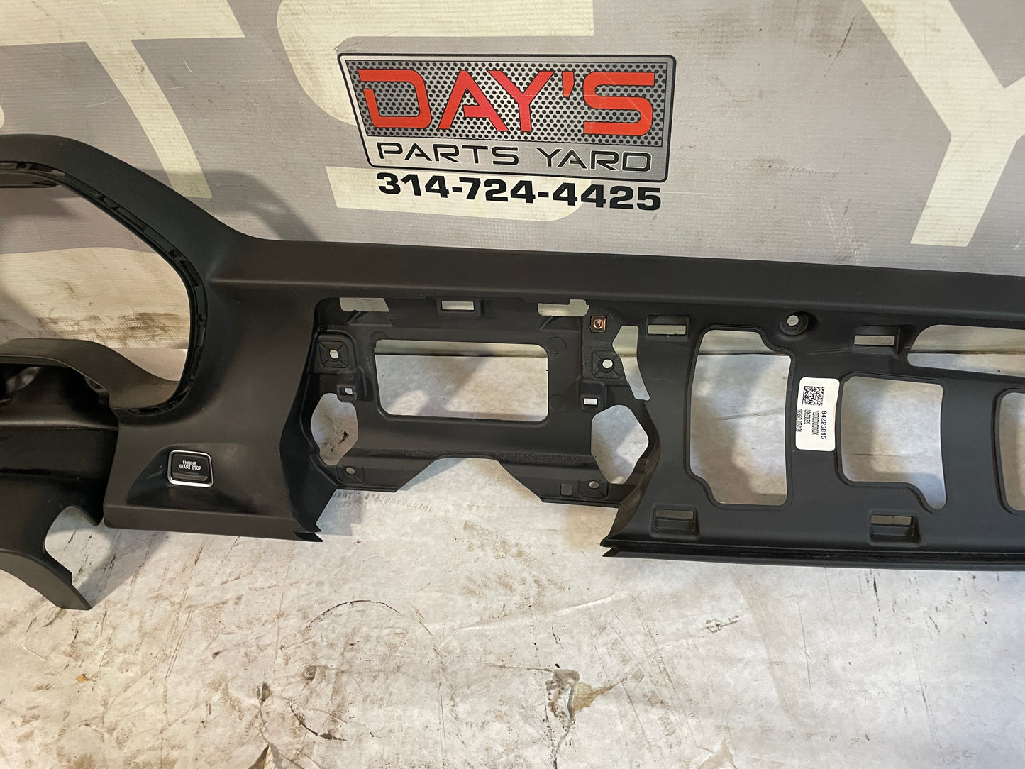 2019 Chevy Camaro SS Dash Board Instrument Panel Cluster Trim Bezel OEM - Day's Parts Yard