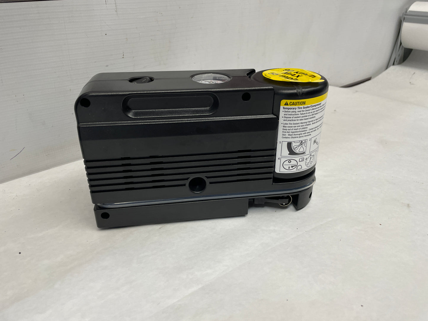 2014 Chevy SS Sedan Spare Tire Sealant Container & Compressor Assembly OEM - Day's Parts Yard