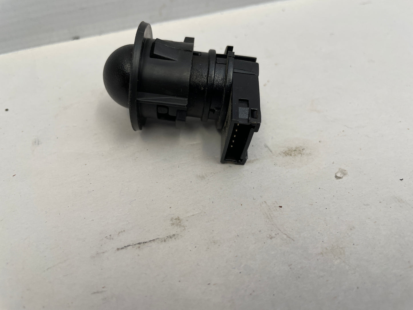 2014 Chevy SS Sedan Headlamp Head light Sun Load Light Sensor OEM - Day's Parts Yard